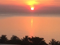 5 uur...... Zonsopgang vanaf het dak van het hotel