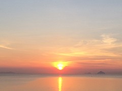 5 uur...... Zonsopgang vanaf het dak van het hotel