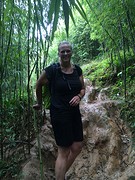 Jungle, steile, glibberige paden