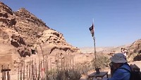 Petra. Monastry met veel wind.