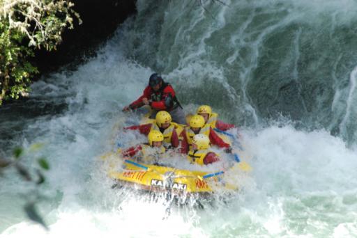 Een iets grotere waterval omlaag..