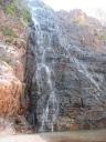 Twin falls, zo'n 60-70 meter hoog.