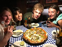 Pizza in de Circus Bar
