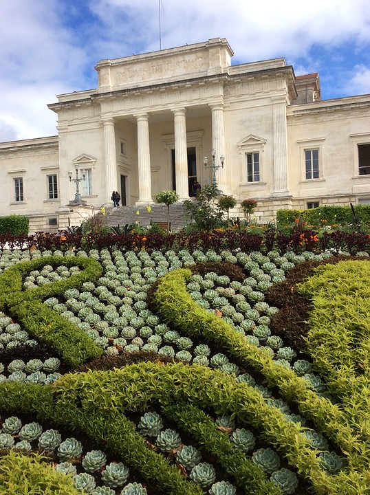 Saintes