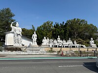 14 oktober - Matsuyama, beeldengroep vlakbij de Ishite-ji tempel