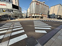 14 oktober - Matsuyama - ook diagonaal zebrapaden op een kruispunt