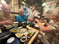 15 oktober - Takamatsu - .....en hoe eet je het.