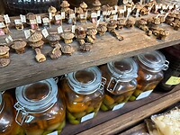 26 oktober - Odawara - kunstwerkjes van pruimenpitten