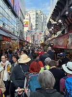 28 oktober - Tokyo - bij aankomst ondergedompeld in de drukte van de megapool