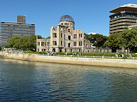 10 oktober - Hiroshima - 11 - De 'Dome' vanaf het Memorial Peace Park