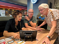 12 oktober - Hiroshima - 20 - Bestelling via een tablet