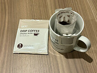 29 oktober - Tokyo - 23 - Ingenieus filterzakje met koffie (in een plat zakje)