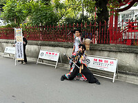 31 oktober Tokyo - 02 - 'Opruimploeg'