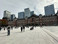 1 november - Tokyo - 2 - Het hoofdstation van Tokyo lijkt qua voorgevel op die van Amsterdam CS
