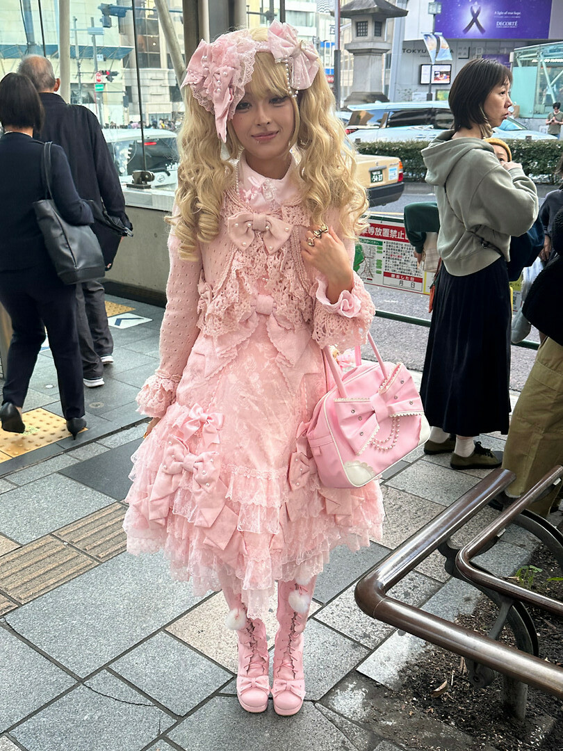01 november - Tokyo - 16 - Dit kawaii-meisje wilde graag poseren