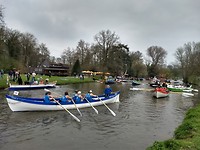 Roeiwedstrijd bij kasteel Rhijnauwen
