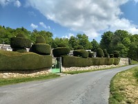 Prachtige heg bij kerkhof Marsac