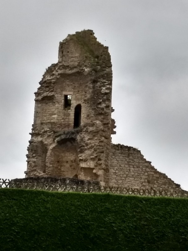 Ruïne in Chalus