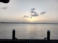 Zonsondergang bij de Suriname rivier