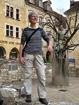 Samen met Cirano de Bergerac op de foto