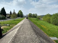 De dijk langs de Garonne