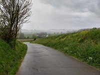 Laaghangende wolken bij de start van de dag
