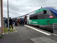 Klein treintje propvol verse pelgrims