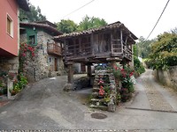 Horreo, maïs opslag, in La Vega