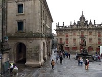 Praza del Praterias met casa do Cabido (loos front van 1,5m diep)