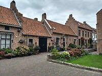Hofje in Buren