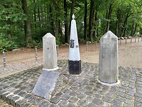 Hoogste punt van Nederland, 327m