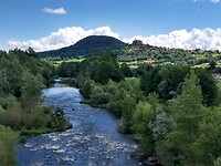 De Loire met chateau de Bouzols