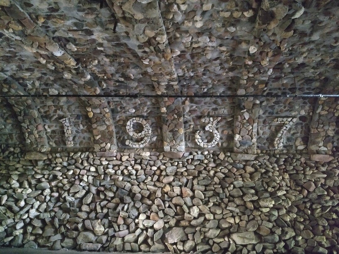1937