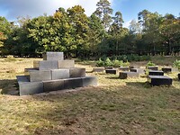 de verhalenpiramide, een verwaarloosd monument