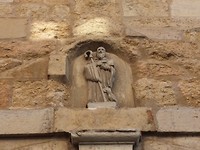 Boven het klooster