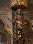 Zwangere Maria in kathedraal