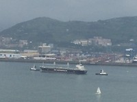 Schip wordt haven binnengeloodtst