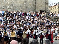 Opzwepende muziek en dans