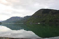 Mooie spiegeling in het fjord