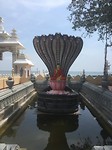 De boeddha cobra tempel op hetzelfde eiland