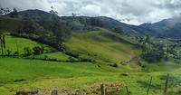 Vilcabamba in het midden van de groene bergen.
