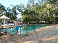 Even een ochtend duik in ons zwembad op de camping in Woombah.