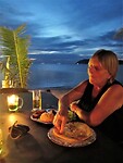 Diner bij Strandtent Oasis in Pantai Cenang.