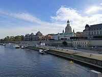 Zicht op de Elbe en het Brühlsche Terrasse
