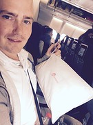 Clint met zijn Air Berlin kussentje