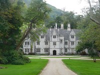 Verlaten Hall