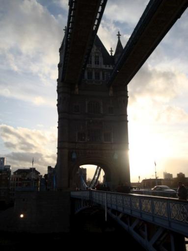 London Bridge III-550