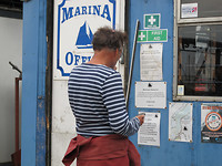 Niemand meer op kantoor bij Blackwater marina