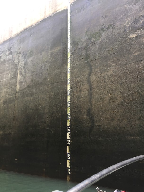 Sluis 17 meter hoogte verschil. Omhoog