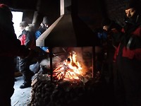 Toeristen en gidsen lunch-stop